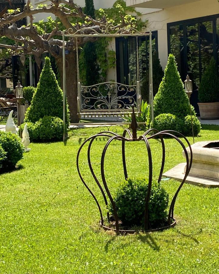 Hotel Gounod Saint-Rémy-de-Provence エクステリア 写真