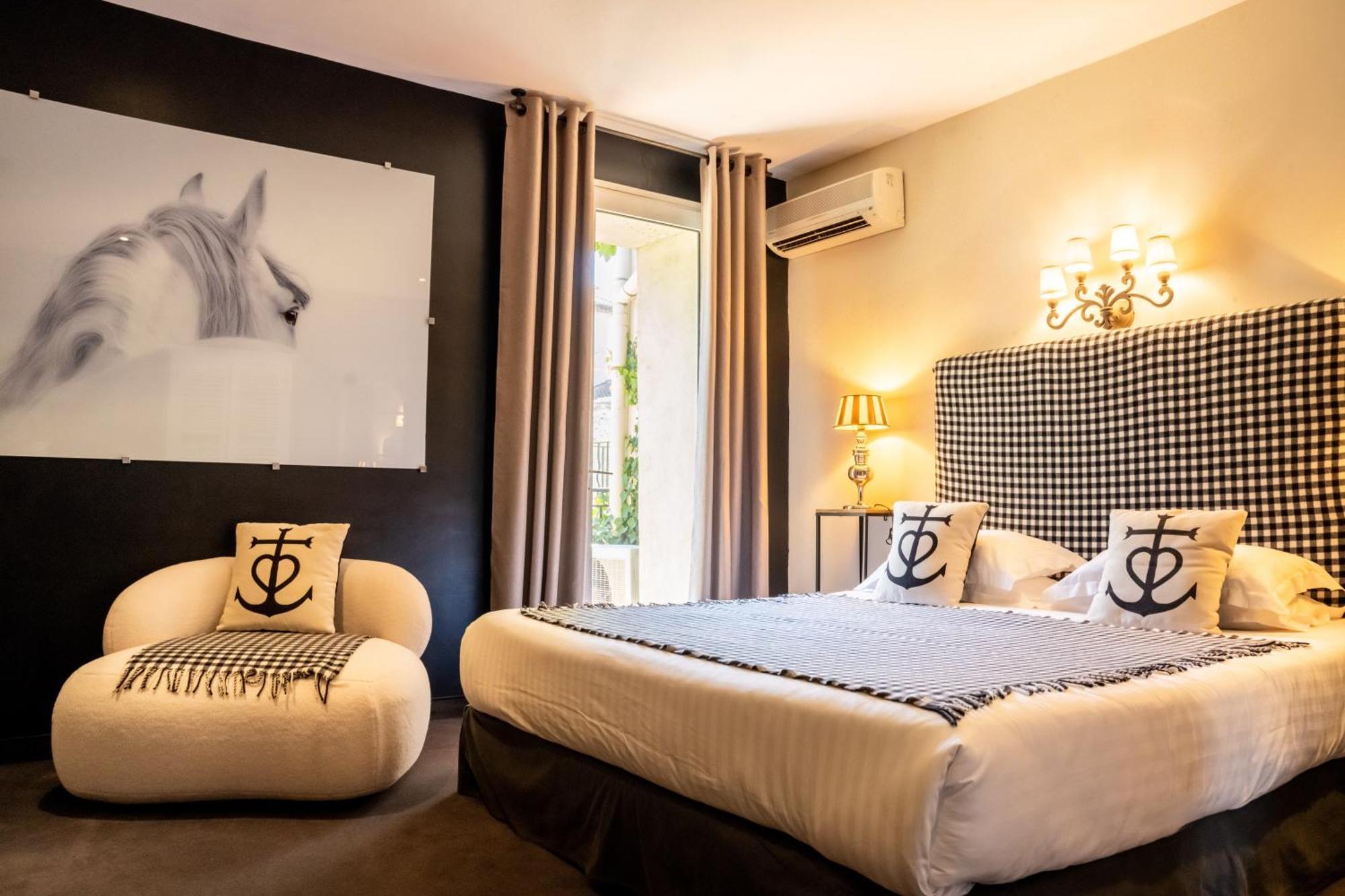 Hotel Gounod Saint-Rémy-de-Provence エクステリア 写真