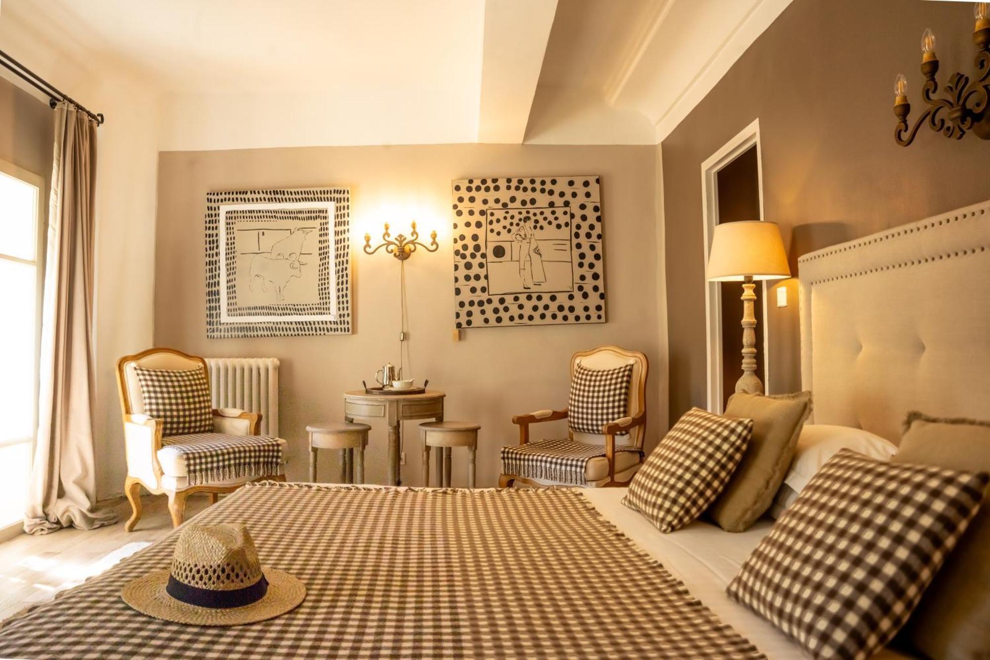 Hotel Gounod Saint-Rémy-de-Provence エクステリア 写真
