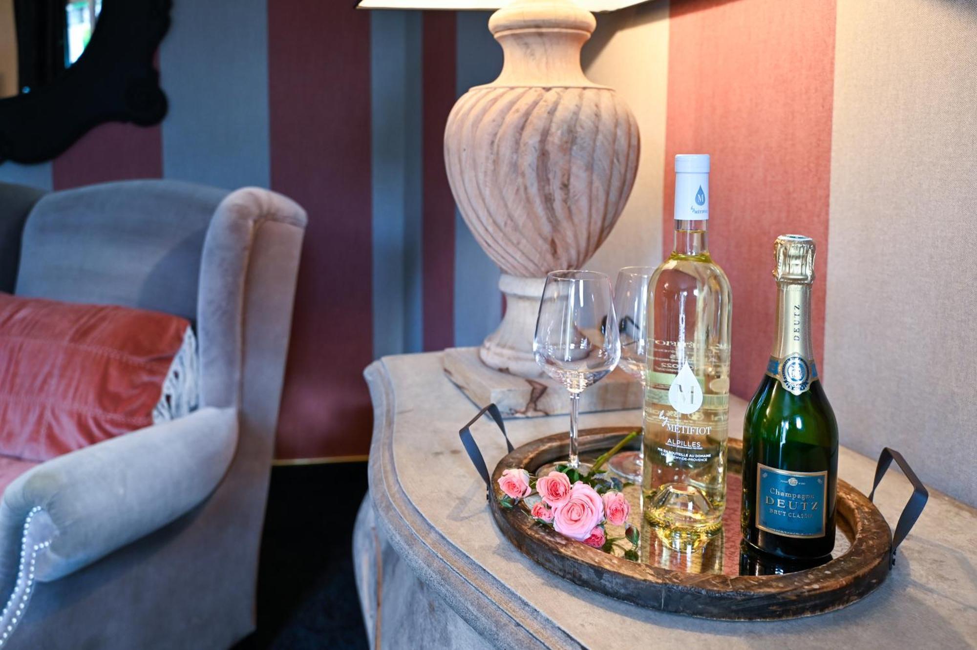 Hotel Gounod Saint-Rémy-de-Provence エクステリア 写真