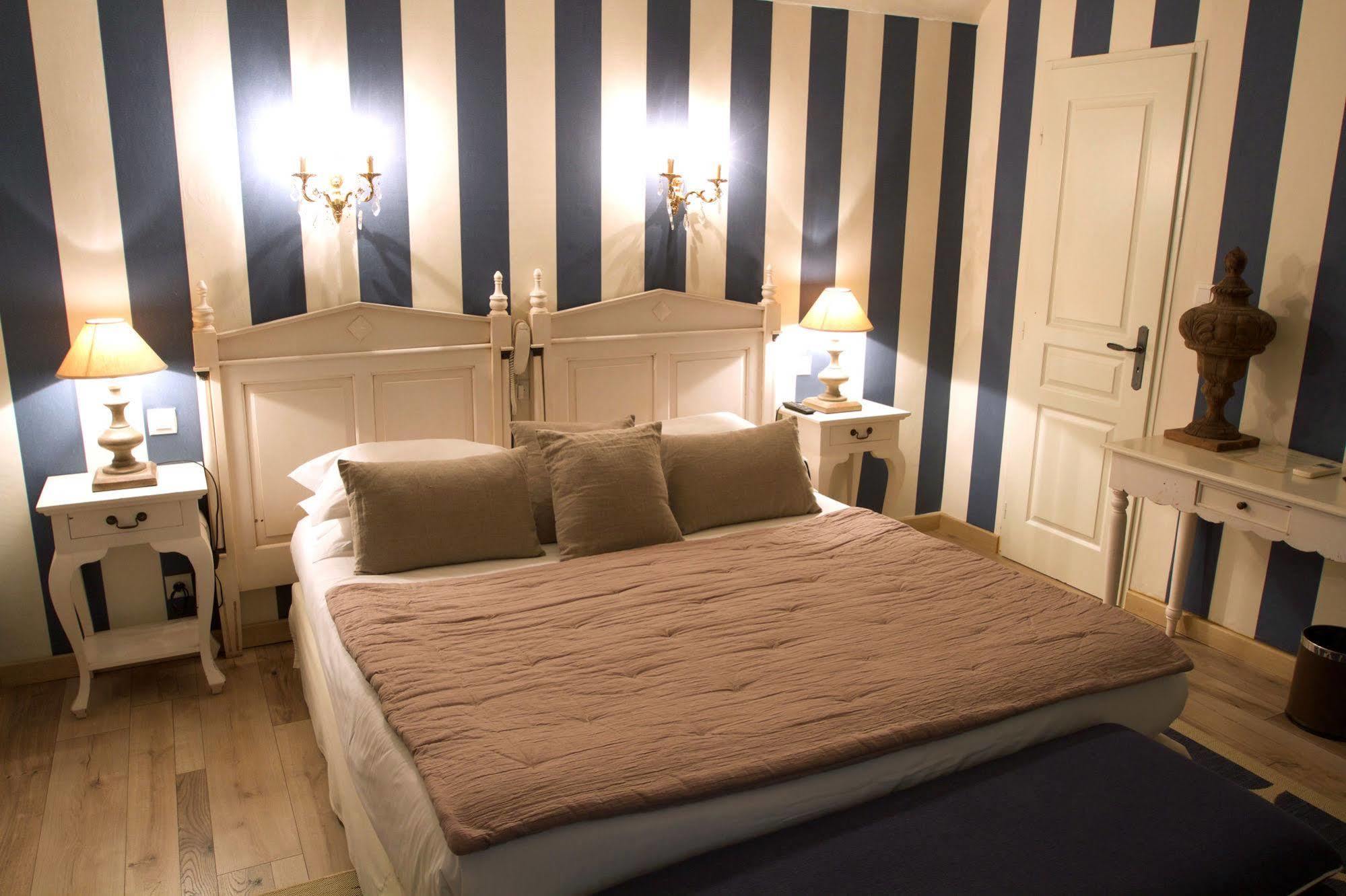 Hotel Gounod Saint-Rémy-de-Provence エクステリア 写真